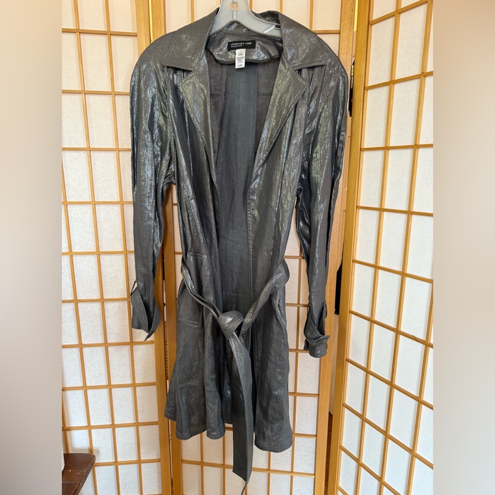 Jones New York silver trench coat size
